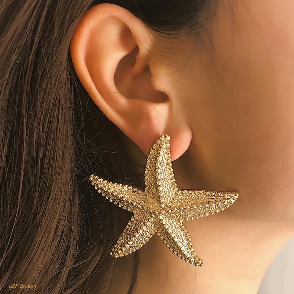 New Big Oversized Gold Starfish Post Fashion Earrings - Picture 7 of 9